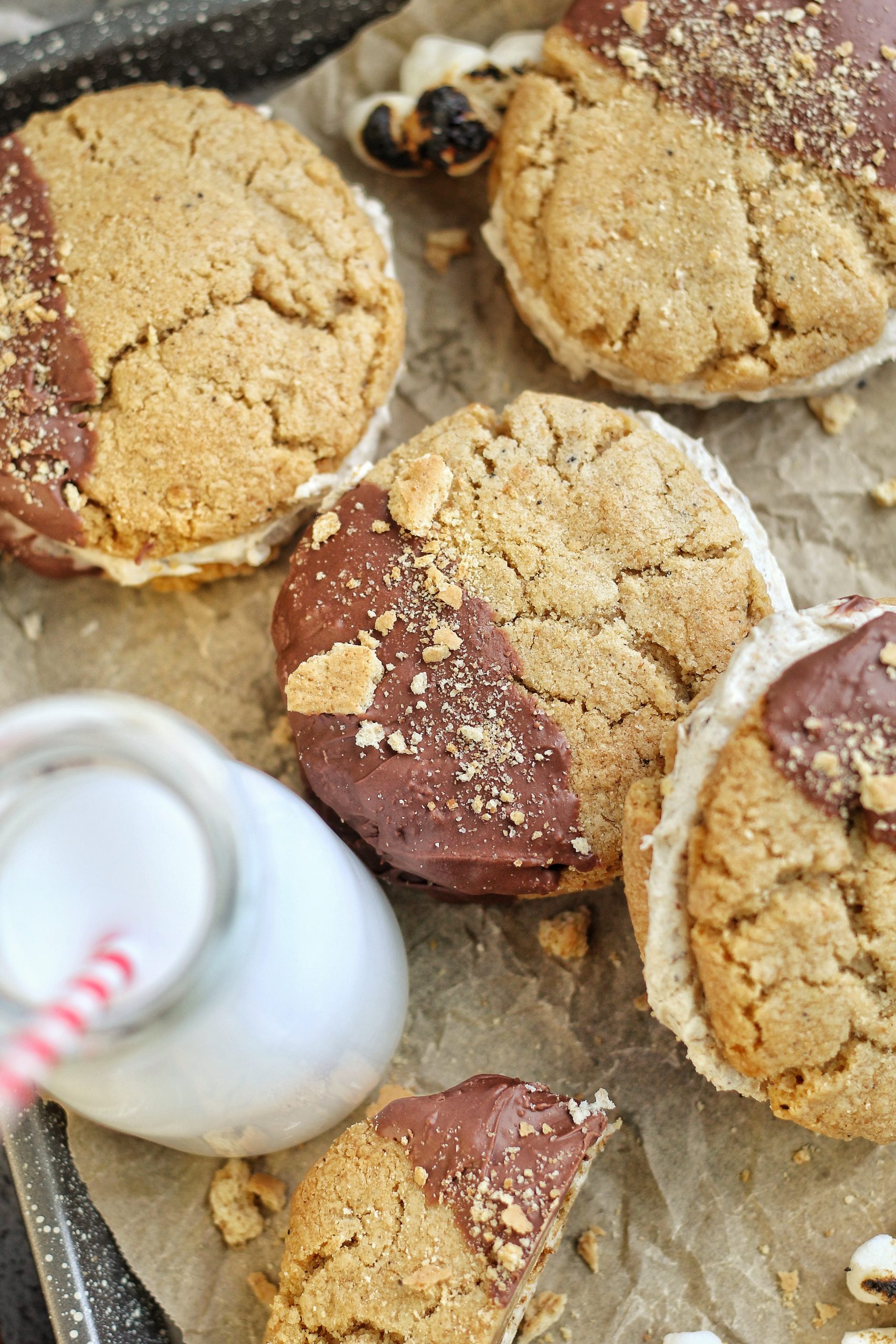 Toasted S'mores Sandwich Cookies